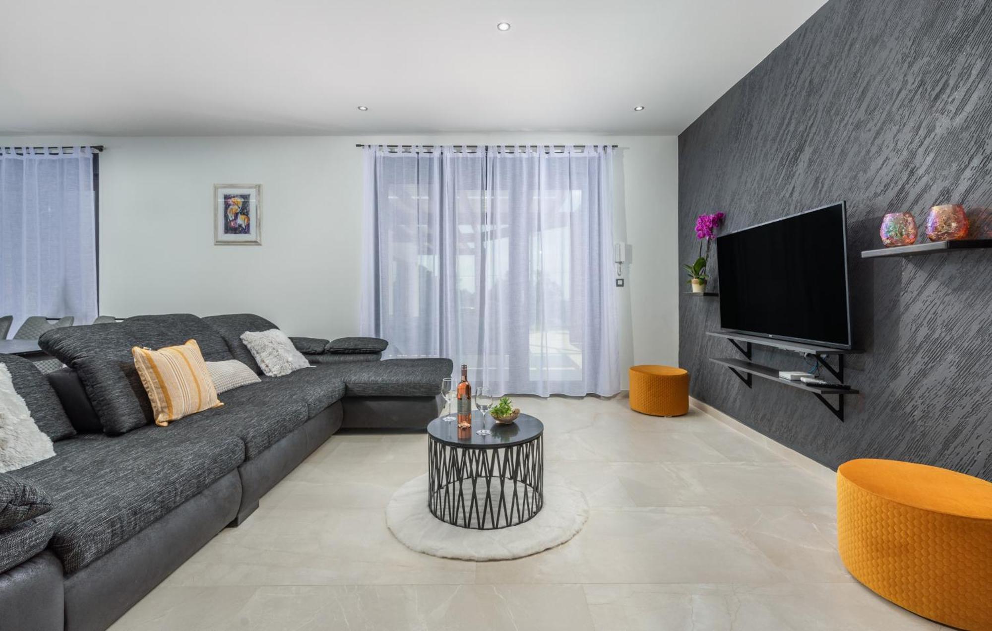 Villa Posidonia Near Pula With Sea View And Surrounded By Olive Trees Krnica Exterior photo